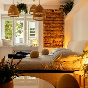 https://cozy-studio-poznanska-downtown-quiet.warsawhotelspoland.com
